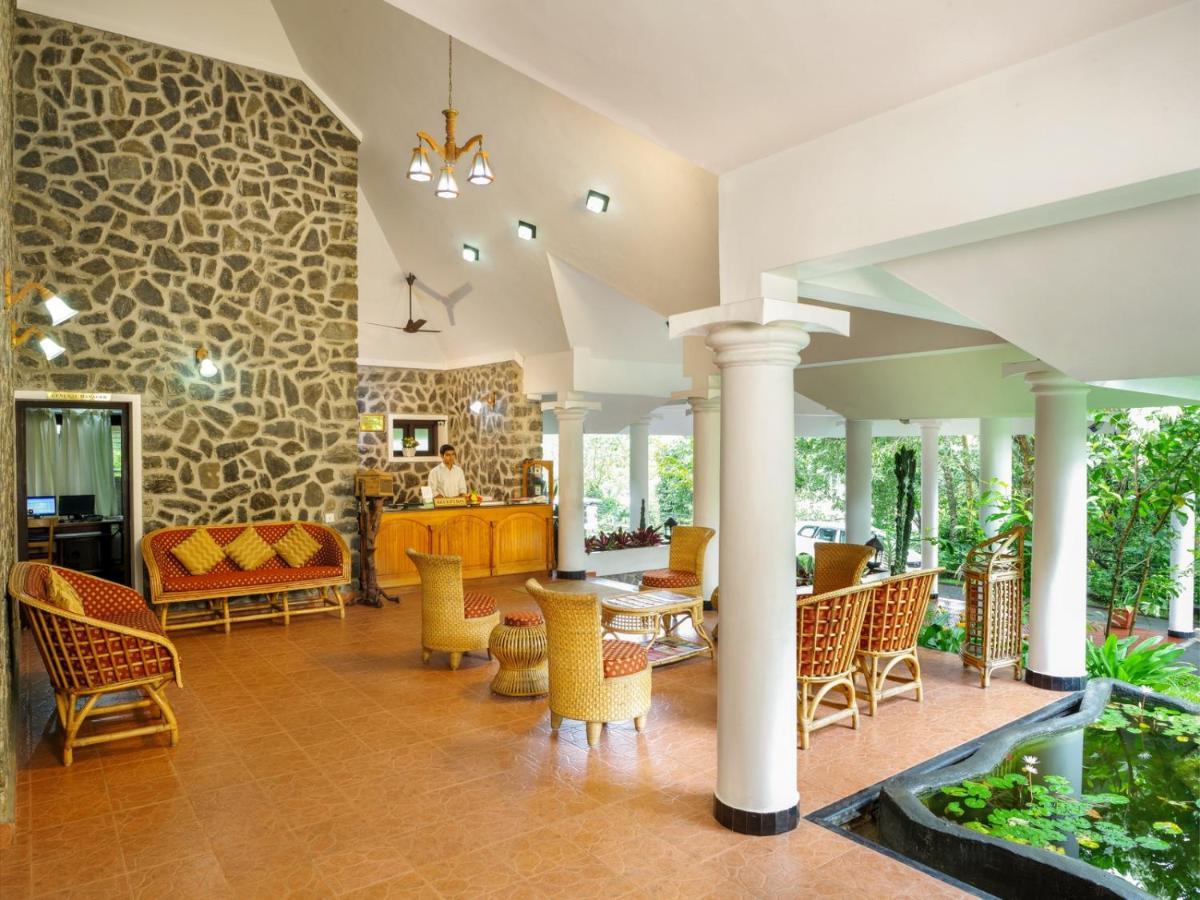 Hotel Treetop Thekkady Exterior photo