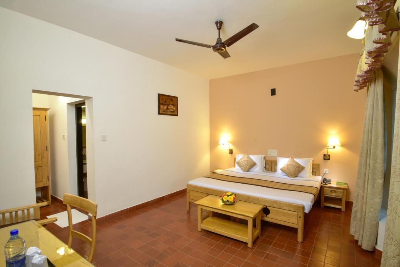Hotel Treetop Thekkady Exterior photo