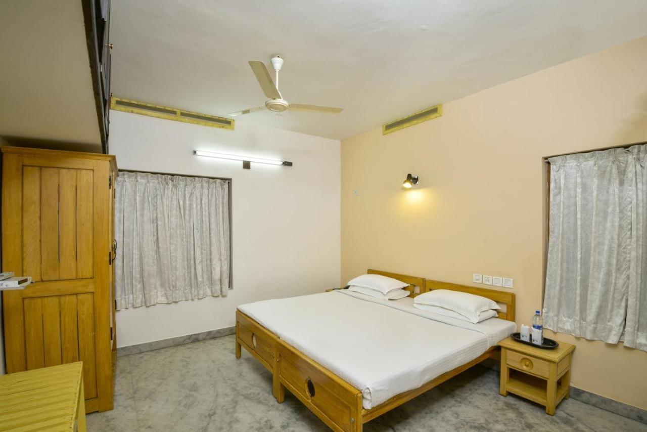 Hotel Treetop Thekkady Exterior photo