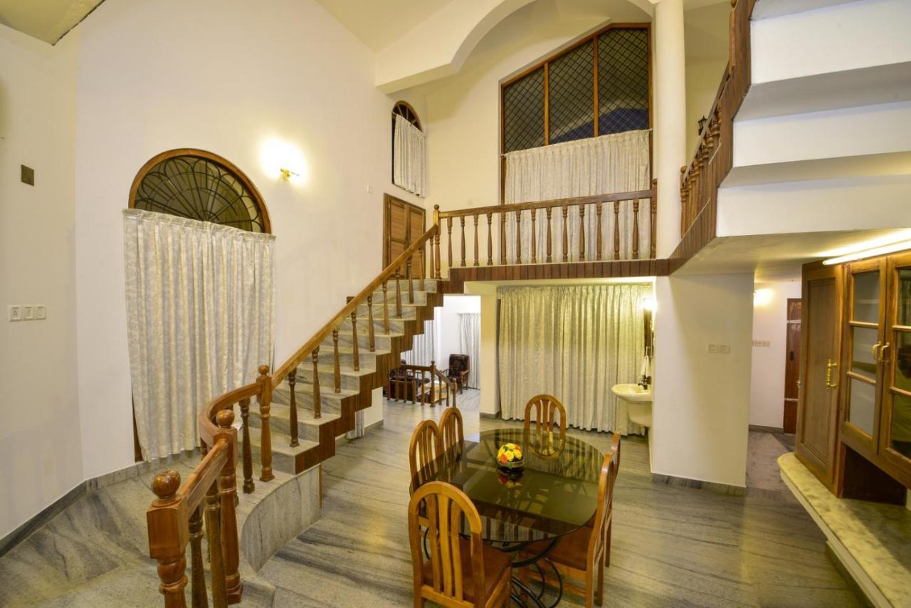 Hotel Treetop Thekkady Exterior photo