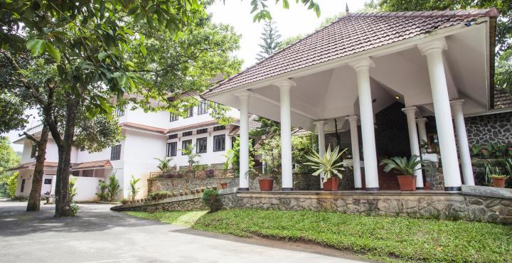 Hotel Treetop Thekkady Exterior photo